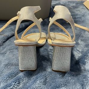 Jessica Simpson 7.5 silver heel